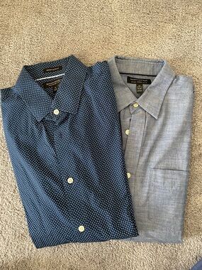 Banana Republic Men's Navy Dot & Light Blue Button-Down Shirts M